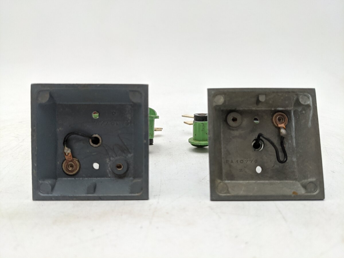 American Flyer 760 Vintage S Die-Cast Highway Flasher Signal [2] VG