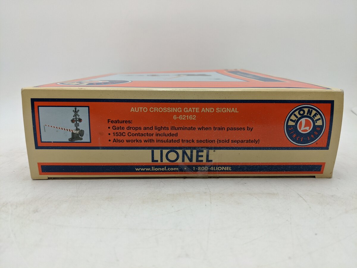 Lionel 6-62162 O Gauge Operating Crossing Gate & Signal EX/Box
