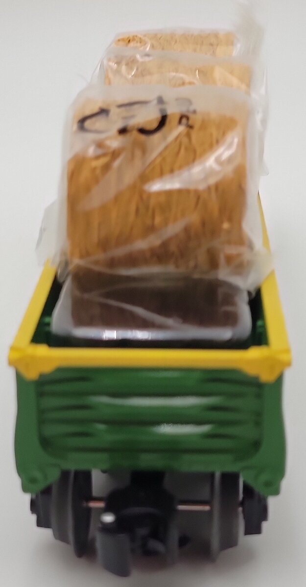 Lionel 6-84482 O John Deere Gondola with Hay Bails LN/Box