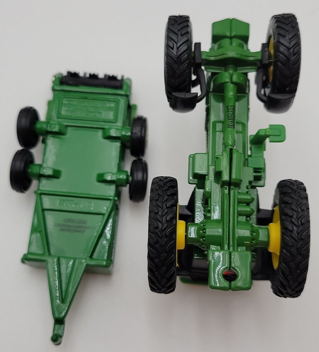 Lionel 6-85321 O John Deere Flatcar w/Tractor & Spreader Load NIB