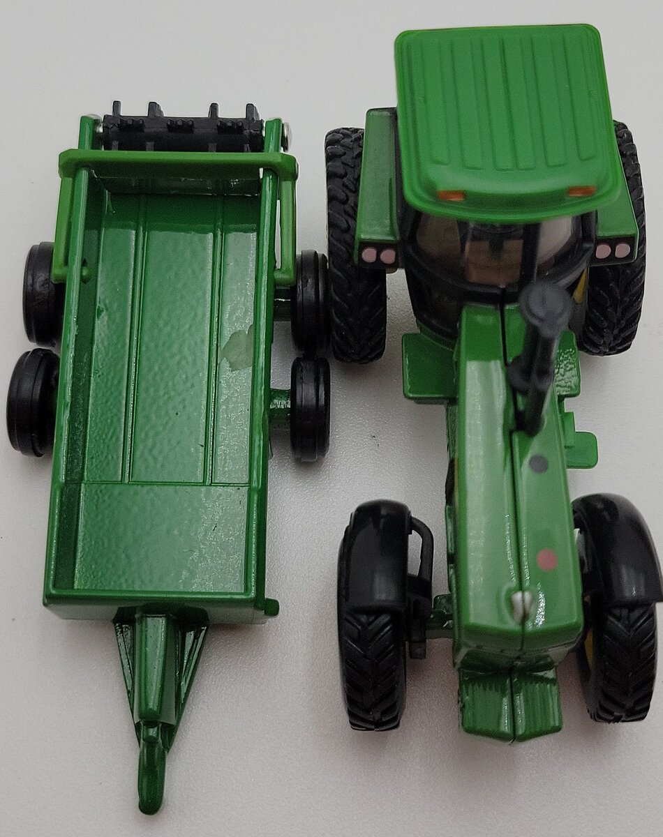 Lionel 6-85321 O John Deere Flatcar w/Tractor & Spreader Load NIB