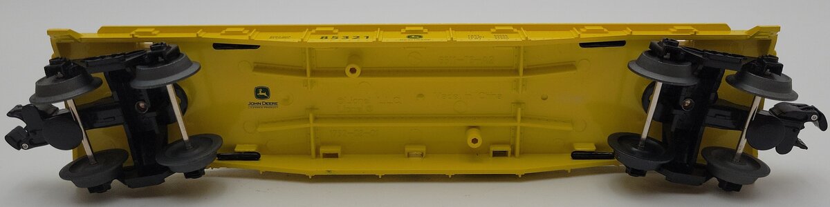Lionel 6-85321 O John Deere Flatcar w/Tractor & Spreader Load NIB