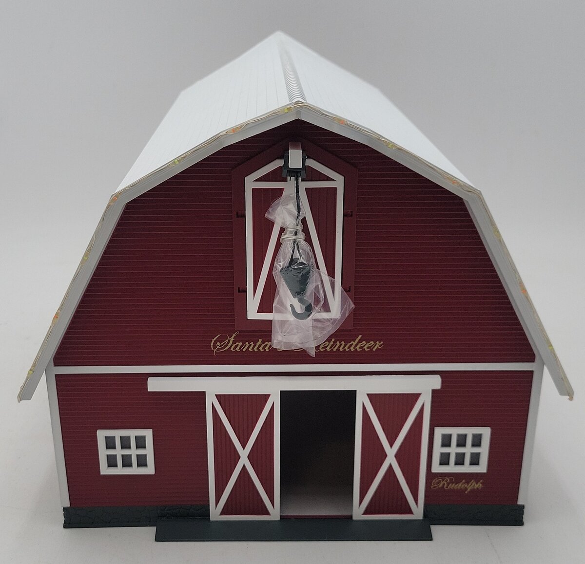 Lionel 2229120 O Assembled Plug-Expand-Play Christmas Barn