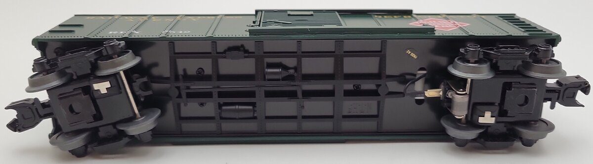 MTH 30-79475 O Railway Express Agency Operating Boxcar with Signal Man #6542     LN/Box