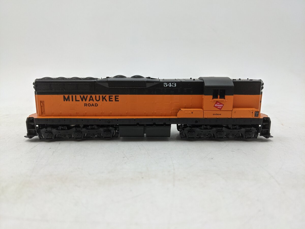 Athearn 3803 HO Scale Milwaukee Road SD9 Powered Diesel Engine EX/Box