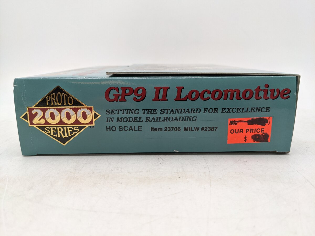 Proto 2000 23706 HO Scale Milwaukee Road EMD GP9 Diesel Locomotive #2387 EX/Box