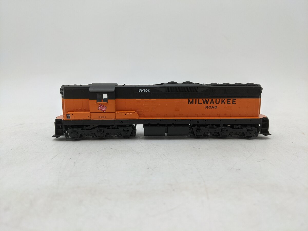 Athearn 3823 HO Milwaukee SD9 Dummy Diesel Locomotive #543 VG/Box