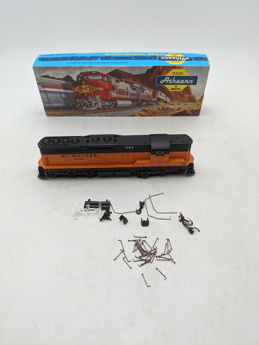 Athearn 3823 HO Milwaukee SD9 Dummy Diesel Locomotive #543 VG/Box