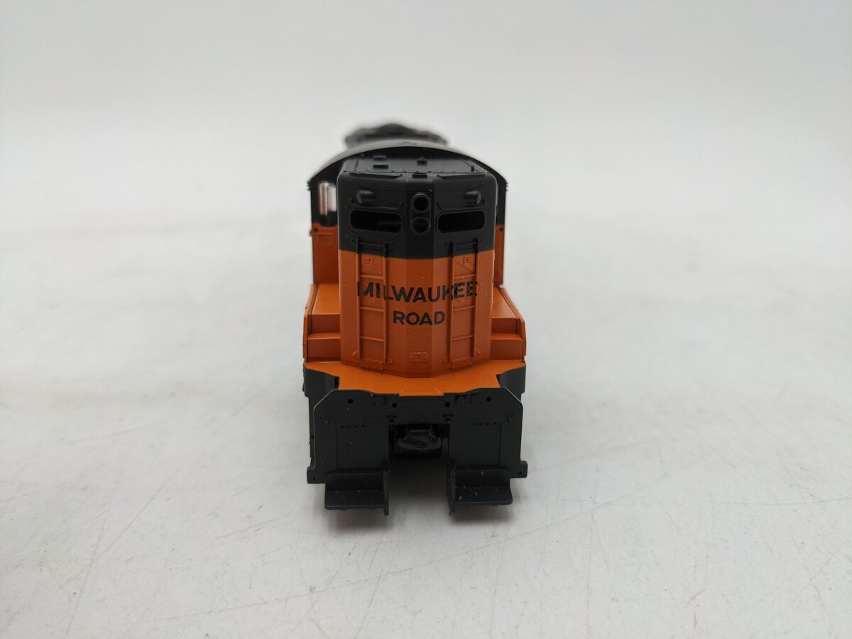 Athearn 3823 HO Milwaukee SD9 Dummy Diesel Locomotive #543 VG/Box