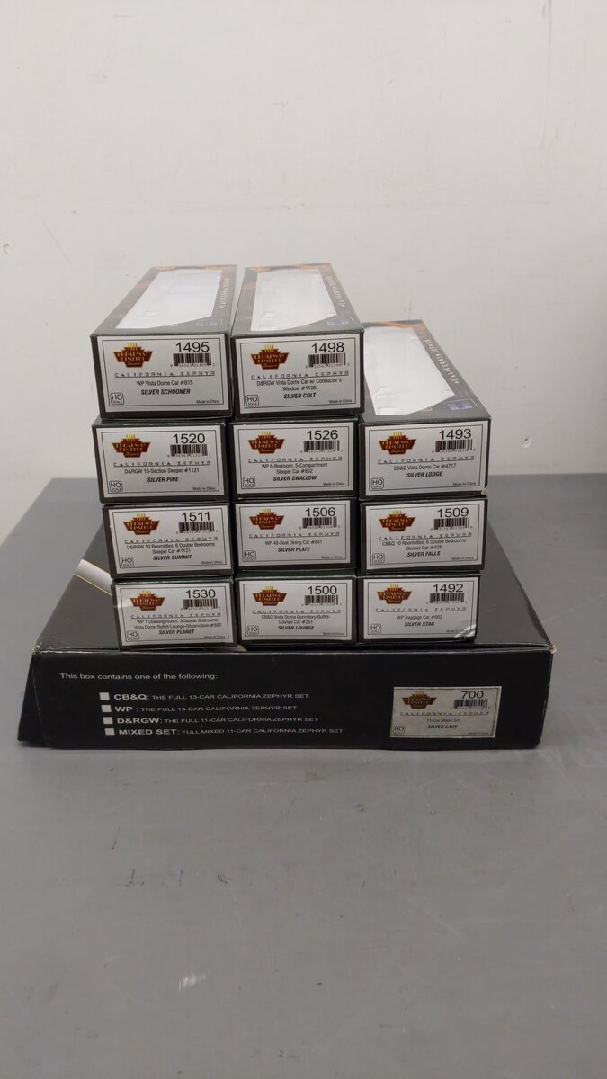 Broadway Limited 700 HO California Zephyr 11-Car Mixed Passenger Set LN/Box