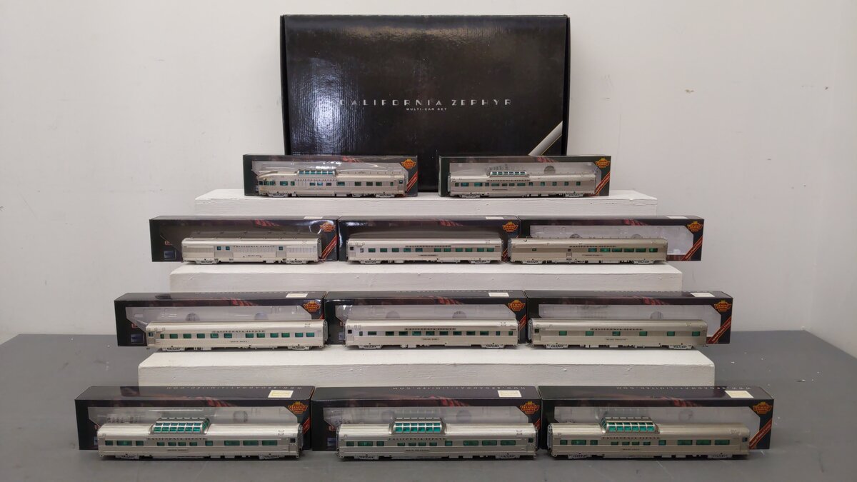 Broadway Limited 700 HO California Zephyr 11-Car Mixed Passenger Set LN/Box