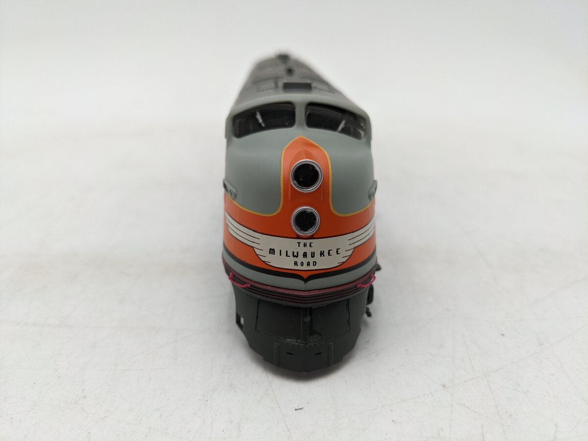 Proto 2000 23231 HO Scale MILW E6 Diesel Locomotive #15B