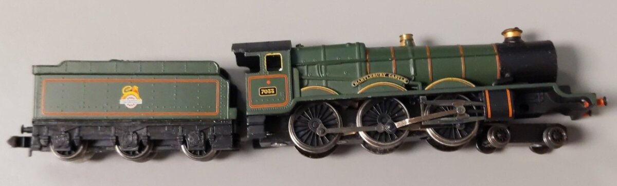Graham Farish 372-025 N Scale BR Hartlebury Castle 4-6-0 Steam Locomotive #7033 EX/Box
