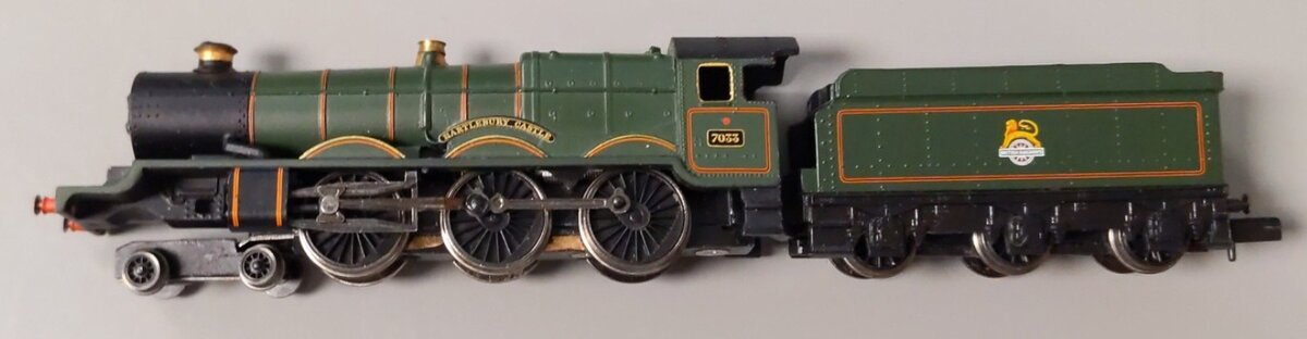 Graham Farish 372-025 N Scale BR Hartlebury Castle 4-6-0 Steam Locomotive #7033 EX/Box