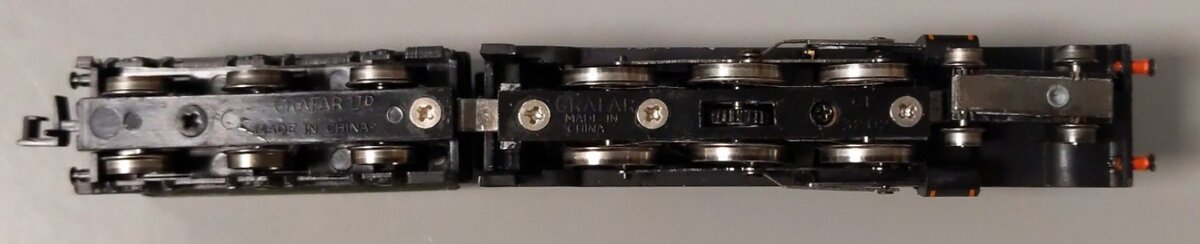Graham Farish 372-025 N Scale BR Hartlebury Castle 4-6-0 Steam Locomotive #7033 EX/Box