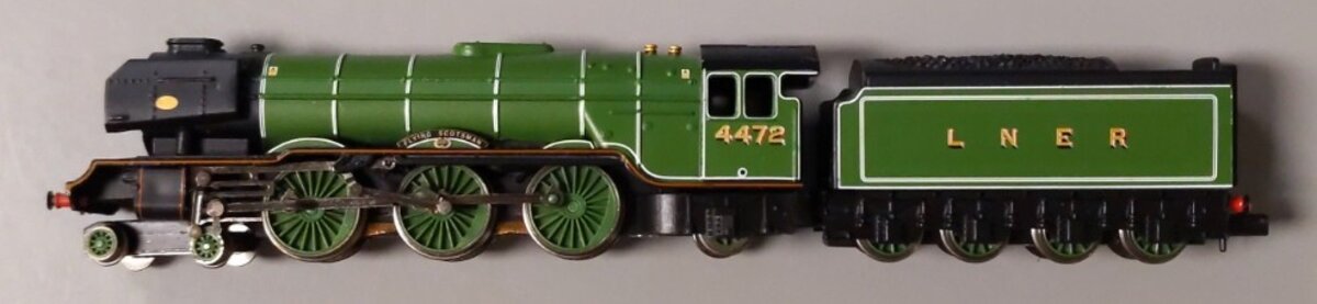 Graham Farish 372-379 N Scale LNER 4-6-2 A3 Flying Scotsman Steam Loco #4472 LN/Box