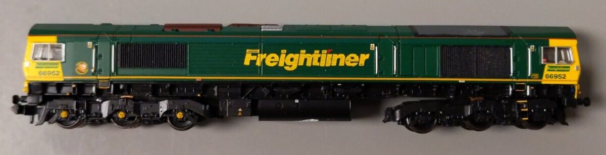 Graham Farish 371-390 N Scale Freightliner Class 66/9 Diesel Locomotive #66952 LN/Box