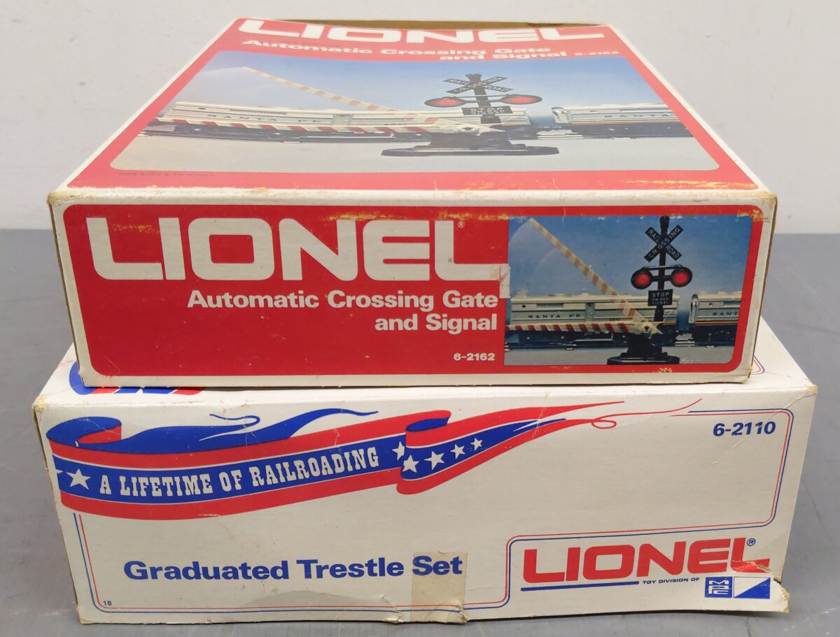 Lionel 6-2110 / 6-2162 O27 Gauge Assorted Accessories [2] VG/Box
