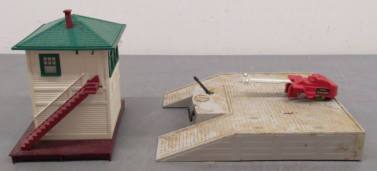 Lionel 445/460 Vintage O Gauge Switch Tower & Piggyback Loader Platform [2]