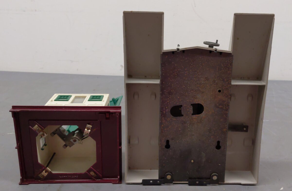 Lionel 445/460 Vintage O Gauge Switch Tower & Piggyback Loader Platform [2]