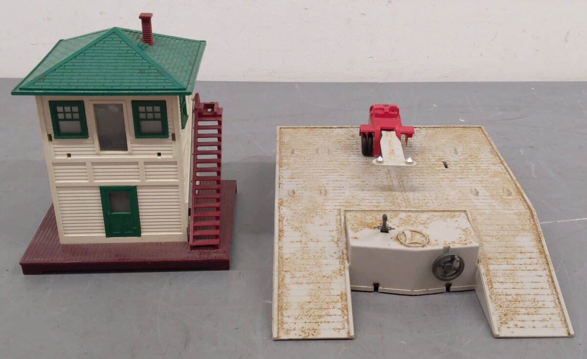 Lionel 445/460 Vintage O Gauge Switch Tower & Piggyback Loader Platform [2]
