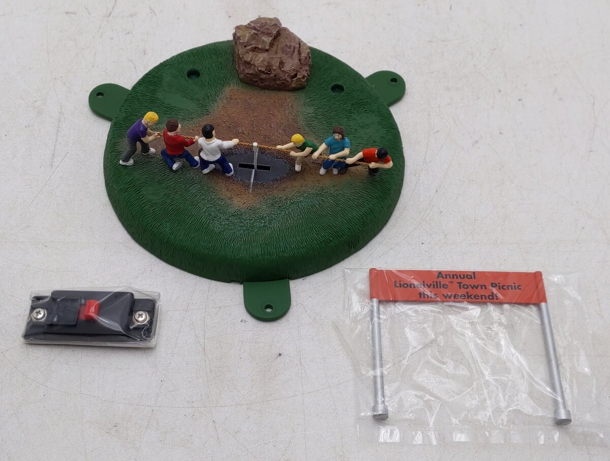 Lionel 6-14215 O Gauge Tug-O-War Animated Accessory VG/Box