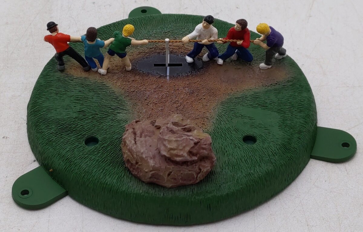 Lionel 6-14215 O Gauge Tug-O-War Animated Accessory