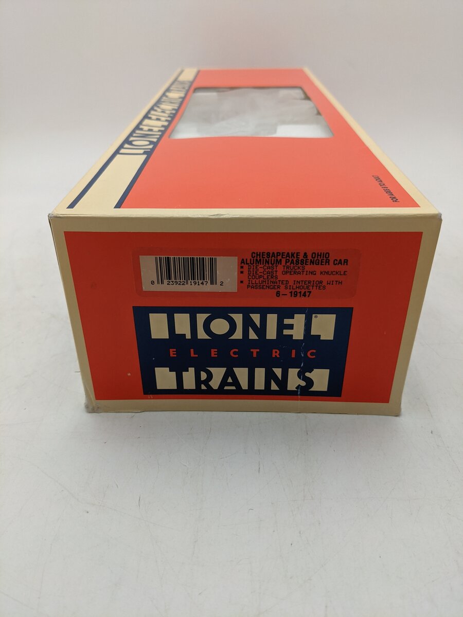 Lionel 6-19147 O Gauge Chesapeake & Ohio Aluminum "Elk Lake" Passenger Car #1803 EX/Box