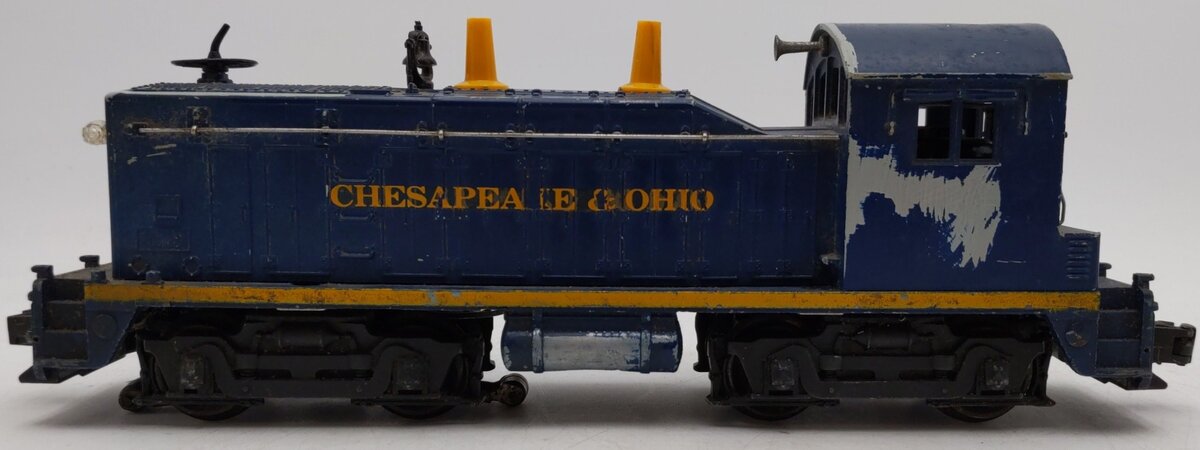 Lionel 624 Vintage O Chesapeake & Ohio NW-2 Powered Diesel Locomotive