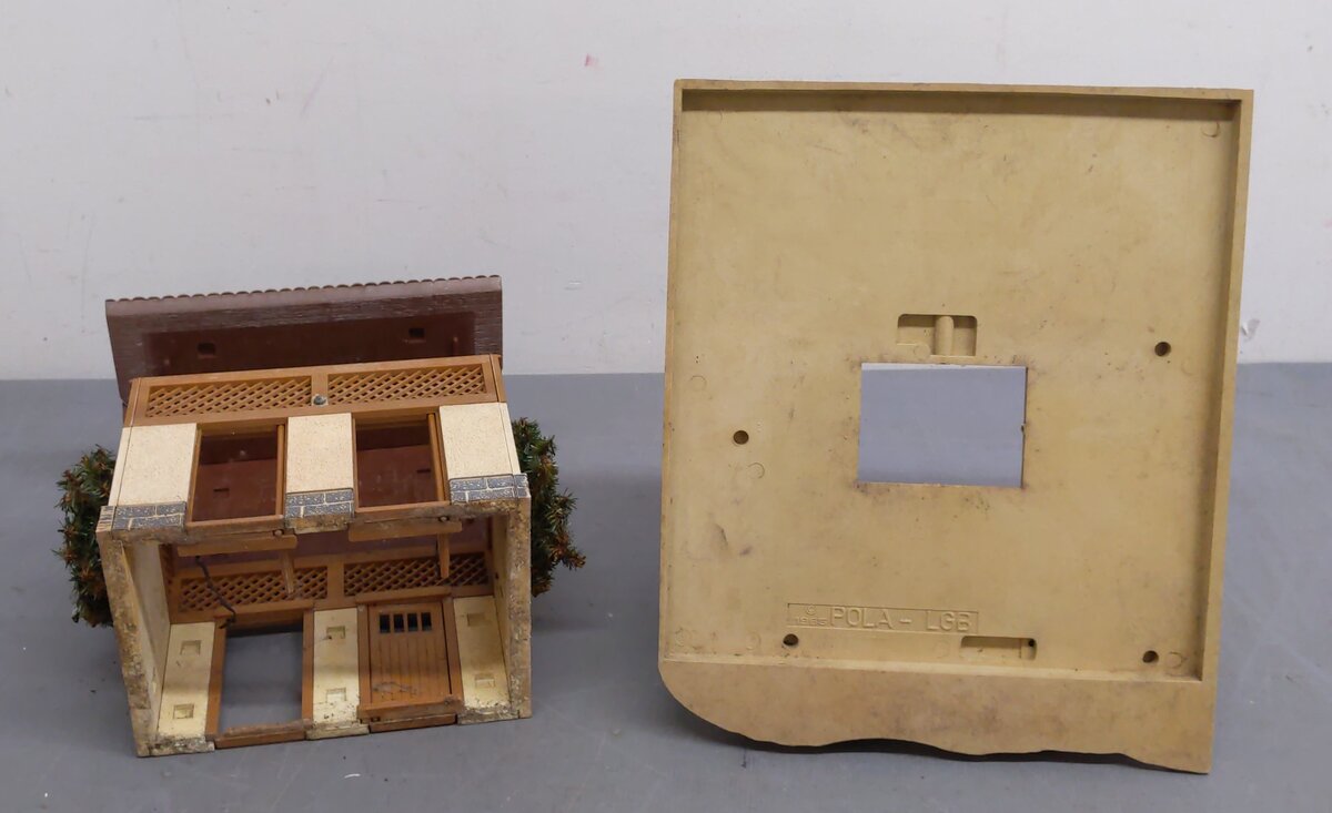 Pola G Scale Assorted Buildings VG