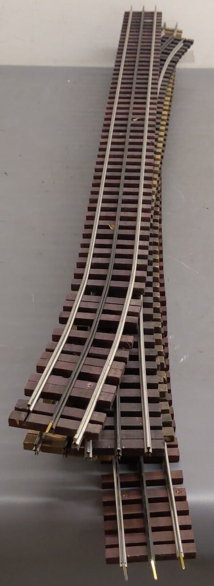 Assorted O Gauge Curve/Straight Track Sections [8]