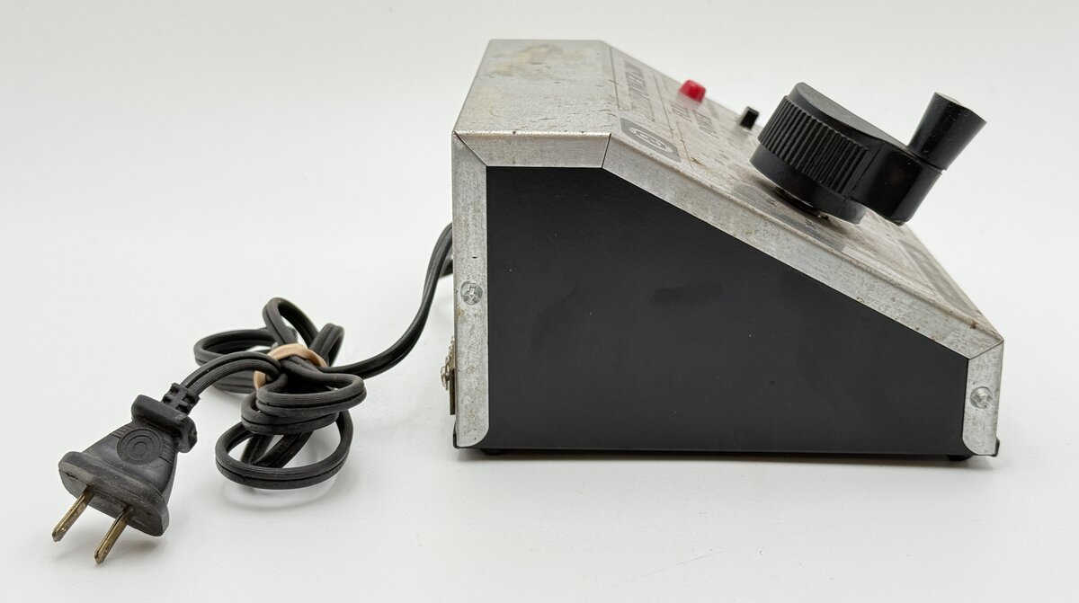 MRC 6200 Trainpower Power Pack (Silver) VG