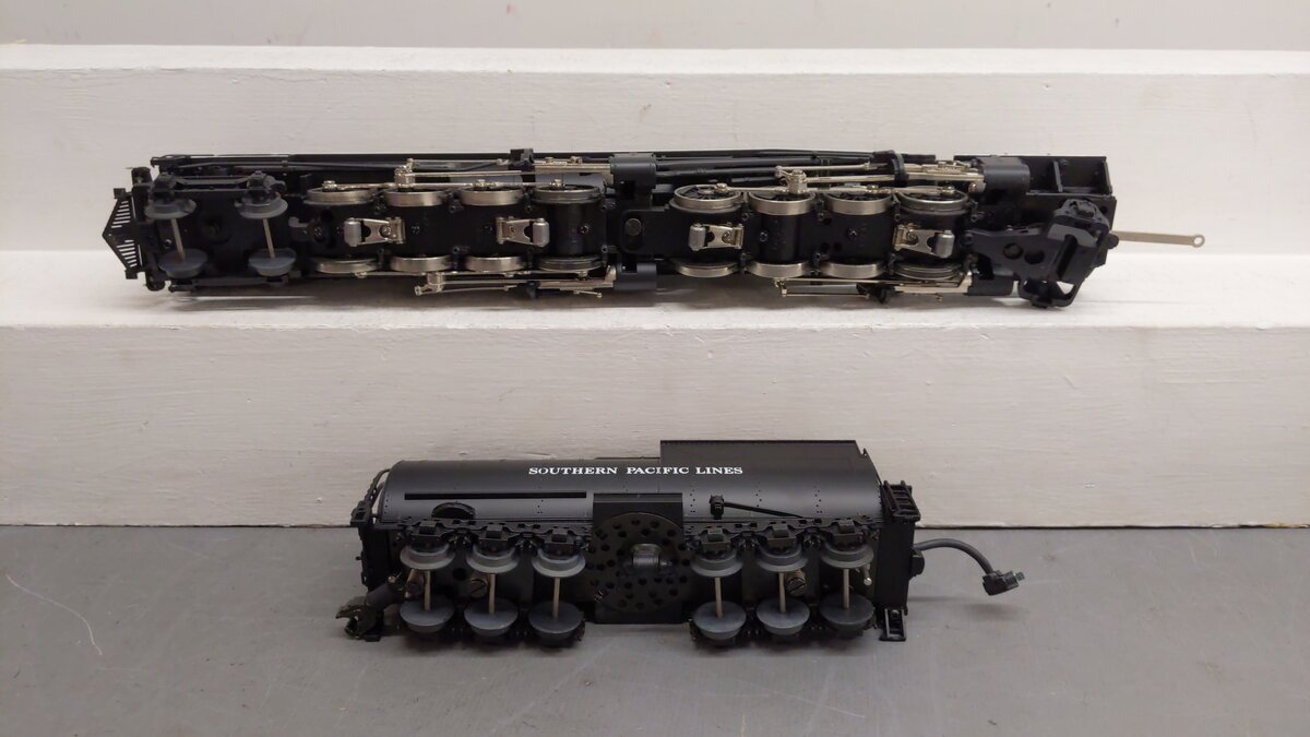 MTH 20-3125-1 O Southern Pacific AC-6 Cab-Forward Steam Engine & Tender w/PS1 EX/Box