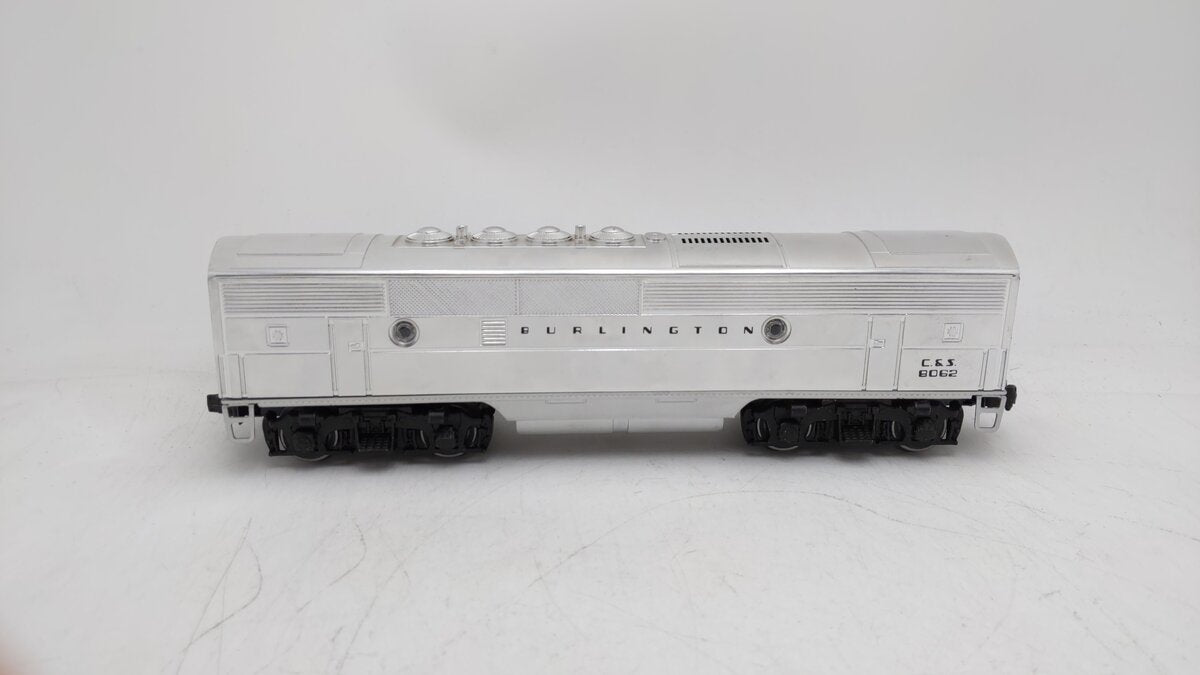 Lionel 6-8062 O Burlington F-3 B-Unit Chrome Non-Powered Diesel Locomotive #8062 EX