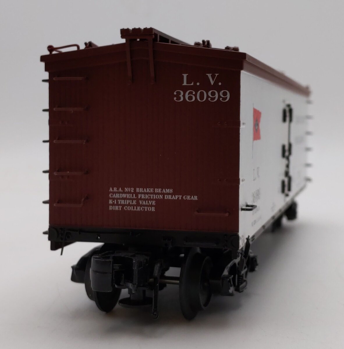 Atlas 8113-3 O Lehigh Valley Wood Reefer #36099 [3 Rail] LN/Box