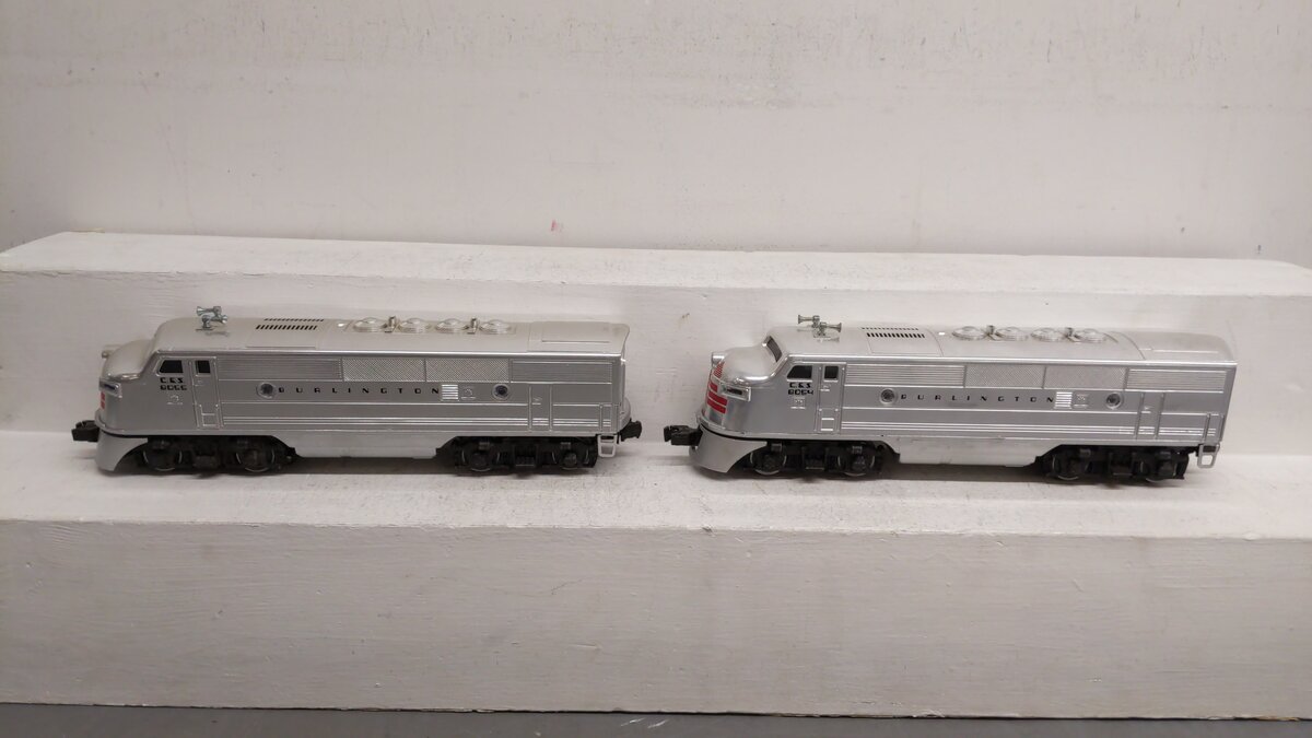 Lionel 6-8054 O Burlington F-3 AA Chrome Diesel Locomotives #8054/#8055 EX
