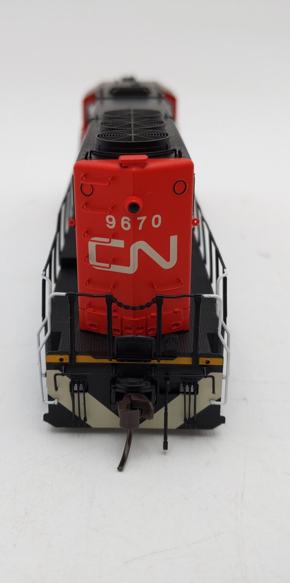 Atlas 10002730 HO CN GP40-2(W) Gold Diesel Locomotive #9670 w/DCC/LokSound EX/Box