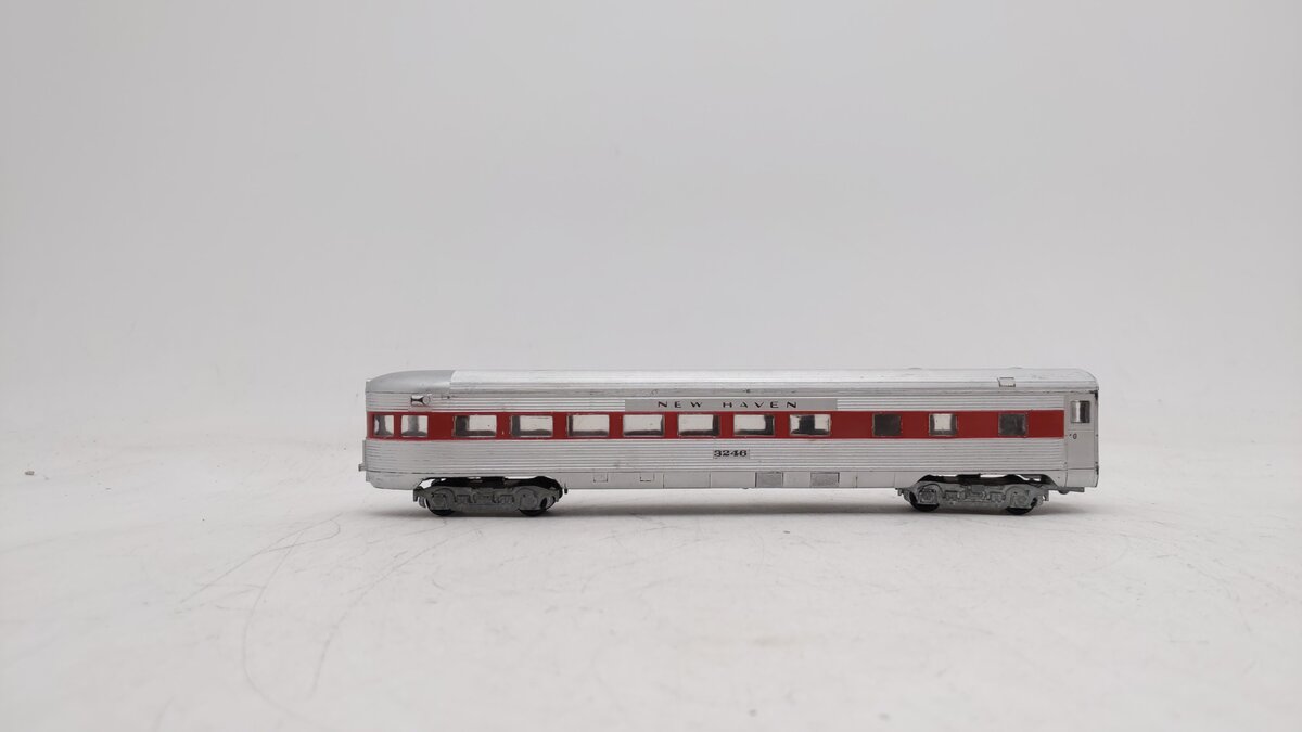 Lionel 0703 HO New Haven Observation Car - Non-Illuminated EX/Box