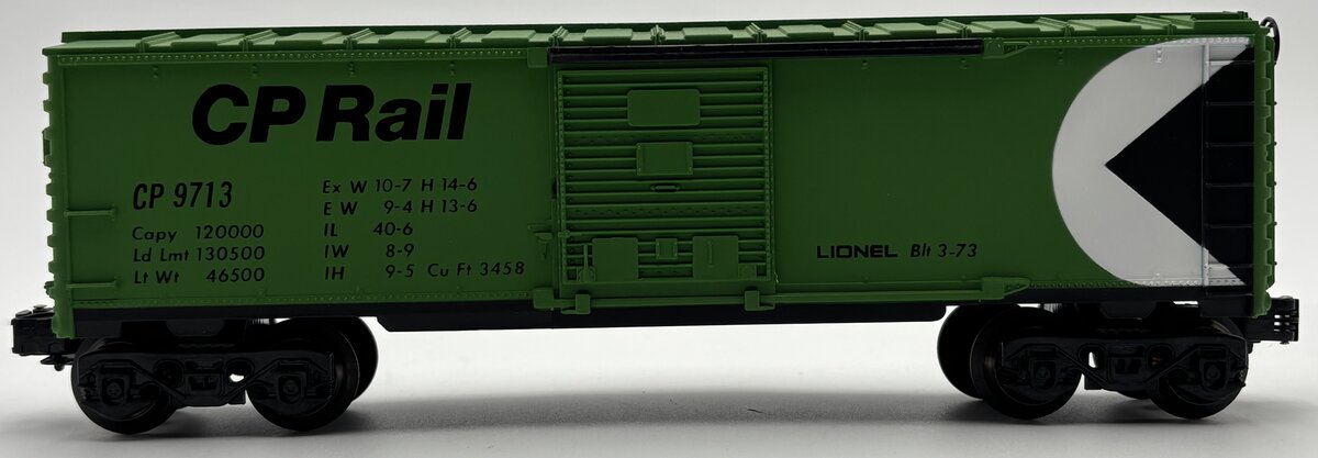 Lionel 6-9713 O Gauge Canadian Pacific Green Boxcar EX/Box