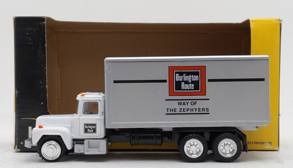 K-Line K872-111 CB&Q Panel Truck EX/Box