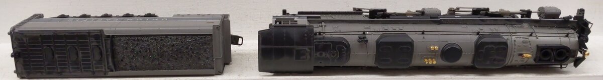 Lionel 6-38093 Lionmaster UP 4-6-6-4 Challenger Steam Locomotive & Tender #3980 EX/Box