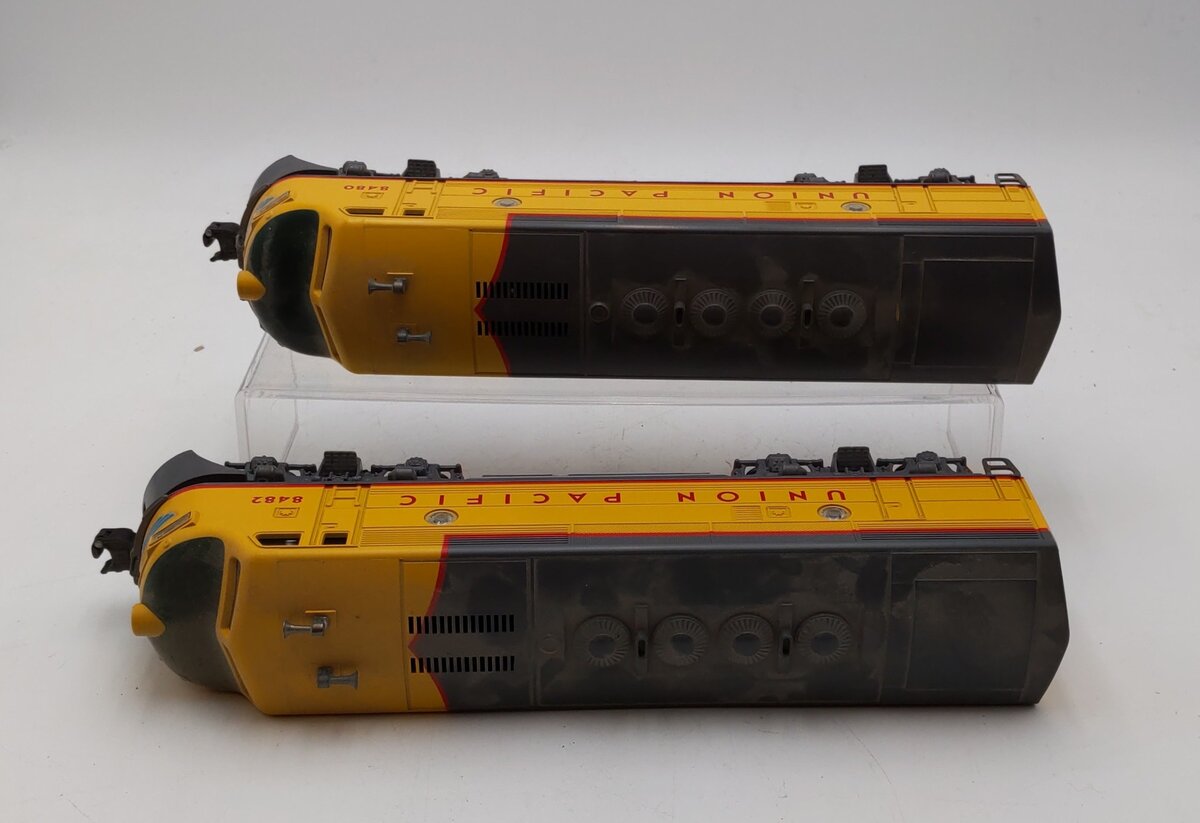 Lionel 6-8480 O Union Pacific Powered and Dummy F3 AA Diesel Set #8480/8482 EX/Box