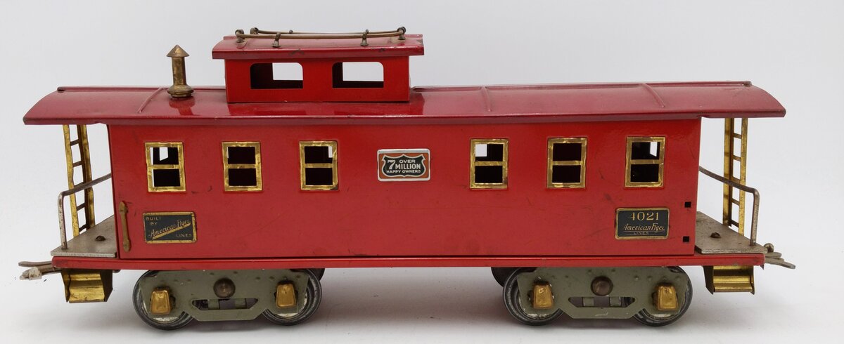 American Flyer 4021 Vintage Wide Standard Gauge Red Tinplate Caboose EX