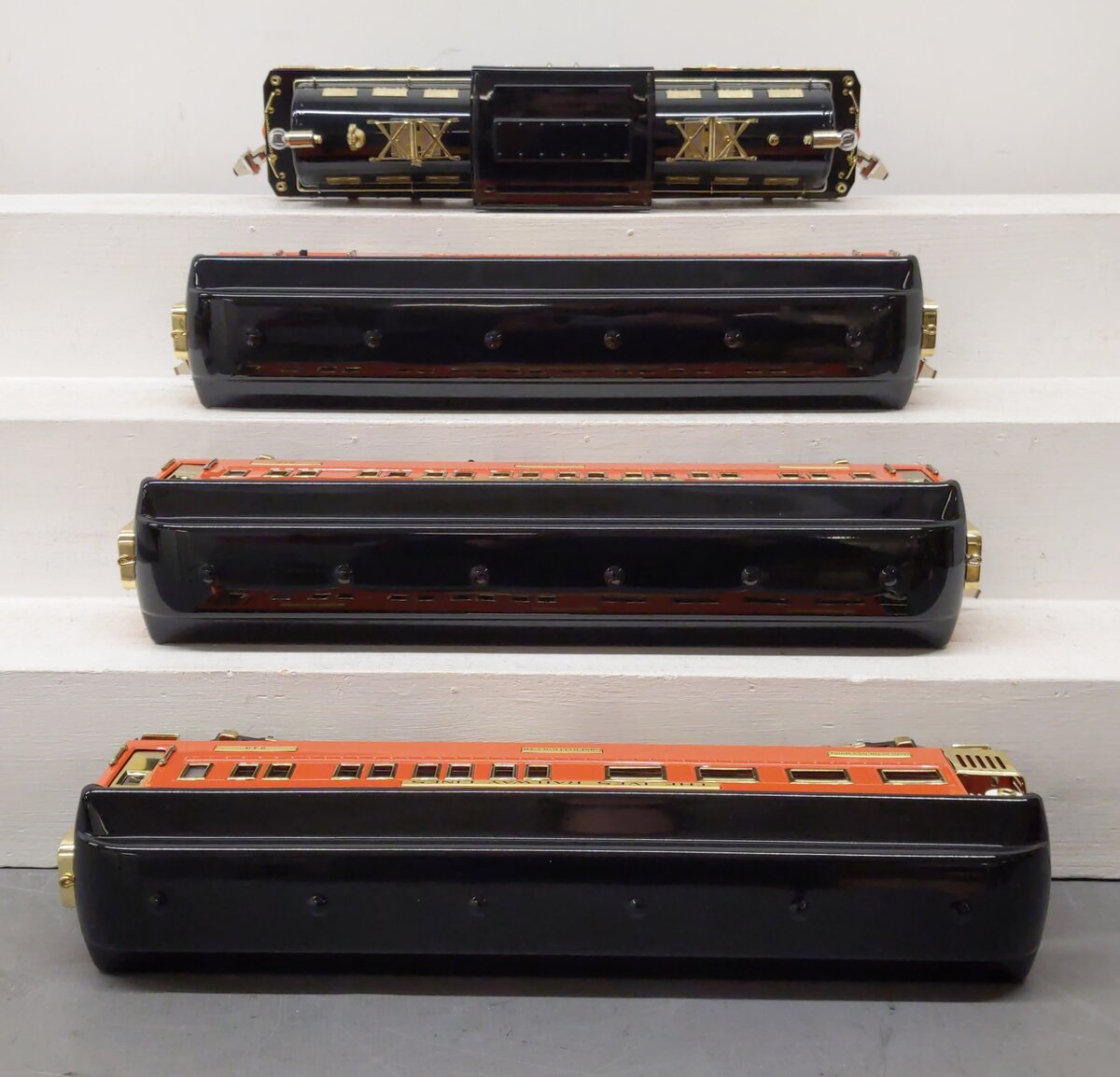MTH 10-1164-0 Olympian Std Gauge Electric Passenger Train Set EX/Box