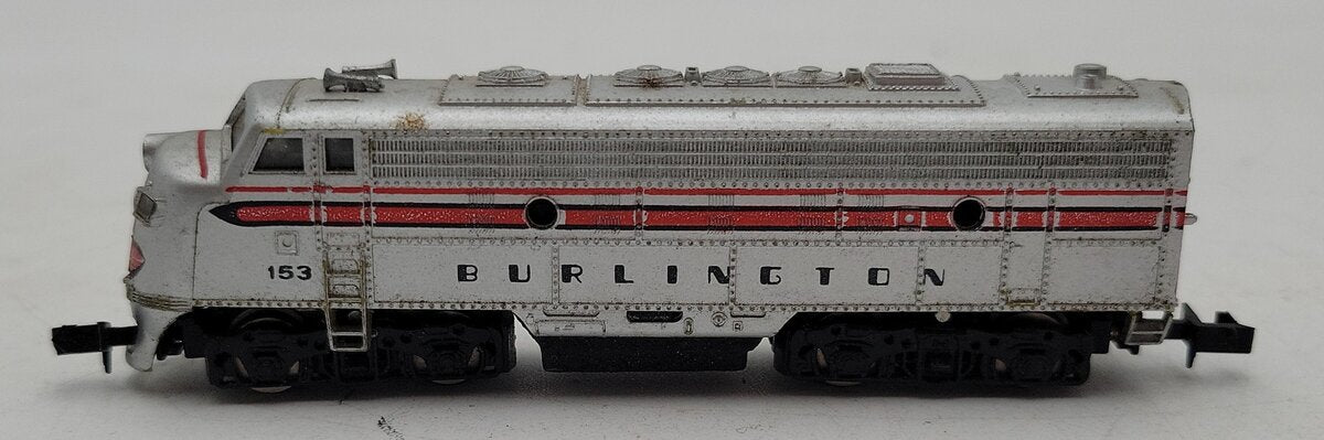 Bachmann 4643 N Scale Burlington Diesel Locomotive #153 EX