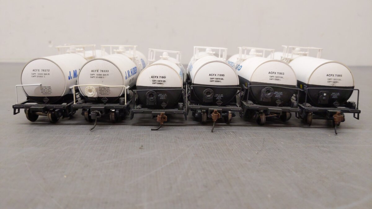 Atlas Assorted HO Scale J.M Huber & Engelhard Tank Cars [6] VG/Box