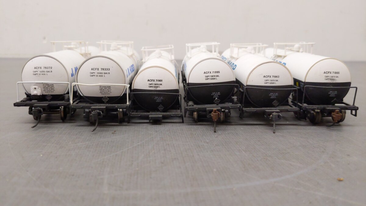 Atlas Assorted HO Scale J.M Huber & Engelhard Tank Cars [6] VG/Box