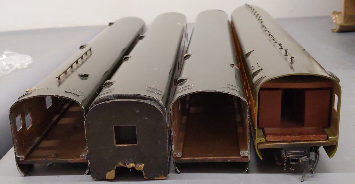 Assorted O Gauge Custom Passenger Cars Assembled Kits - 2 Rail [4] VG