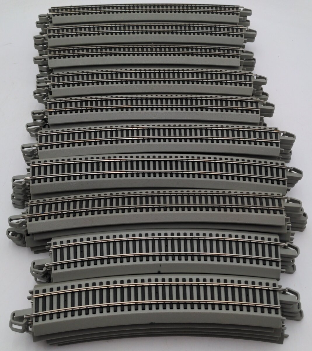 Bachmann 44584 HO Nickel Silver Assorted Curved E-Z Track Sections [50] EX