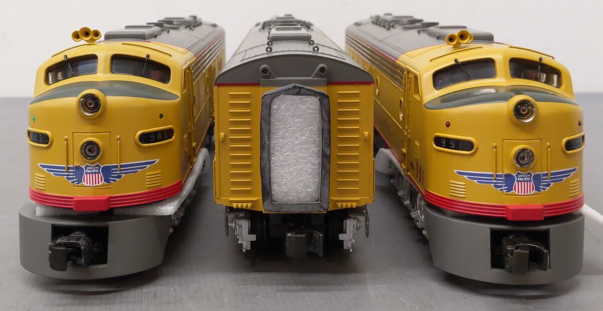 MTH 20-2208-1 O Union Pacific E-8 ABA Diesel Engine Set #951/963B/949 w/PS1 LN/Box